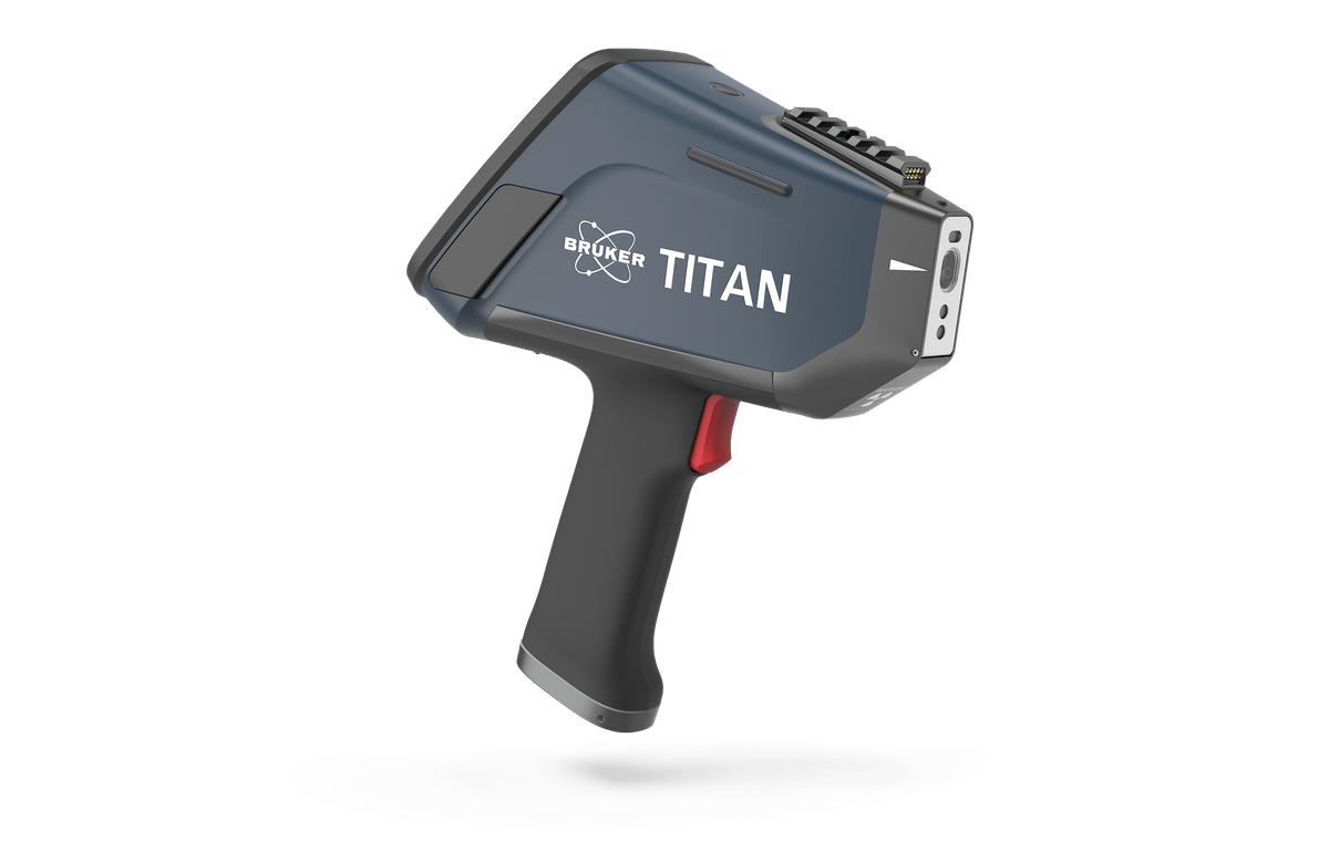 New TITAN（TITAN380）ハンドヘルド蛍光X線元素分析装置 実機